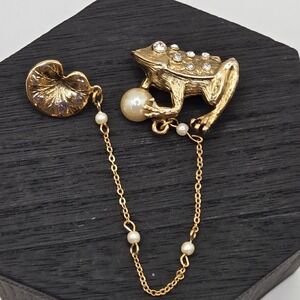Frog Lily Pad Sweater Guard Double Brooch Chain Gold Tone Faux Pearl Rhinestone